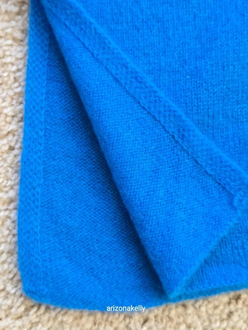 NWOT White + Warren Cashmere Travel Wrap Blue